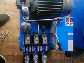 數控鋸床液壓站液壓系統(tǒng) 運行平穩(wěn)